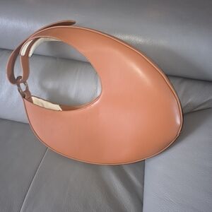 Chic Tan Leather Women's Shoulder/Handbag .NWOT